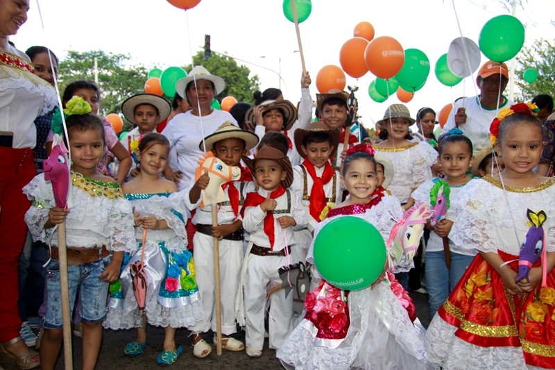 Las calles de Neiva se llenaron de folclor con los “Herederos de la ... - La Nación.com.co