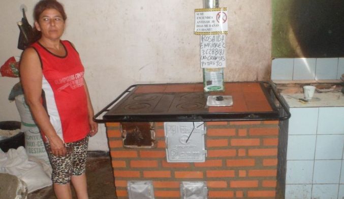 Diez estudiante universitario Prueba de Derbeville Pitalito sigue implementando hornillas ecológicas • La Nación